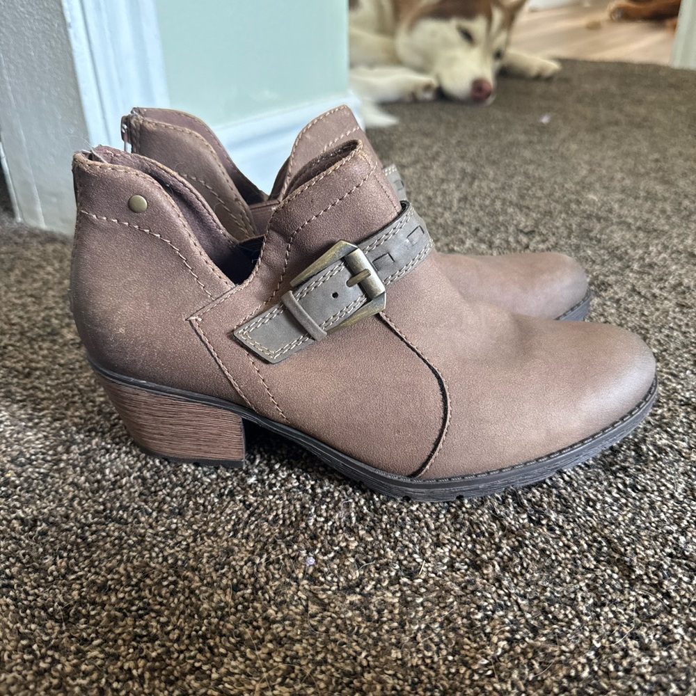 Earth Origins Taupe Brown Buckle Ankle Booties